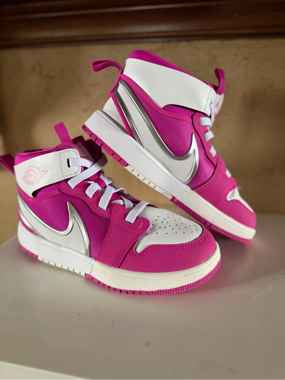 NIKE AIR JORDAN Kids Size 2 Pink White High Top / High Dunk Easy On Sneakers